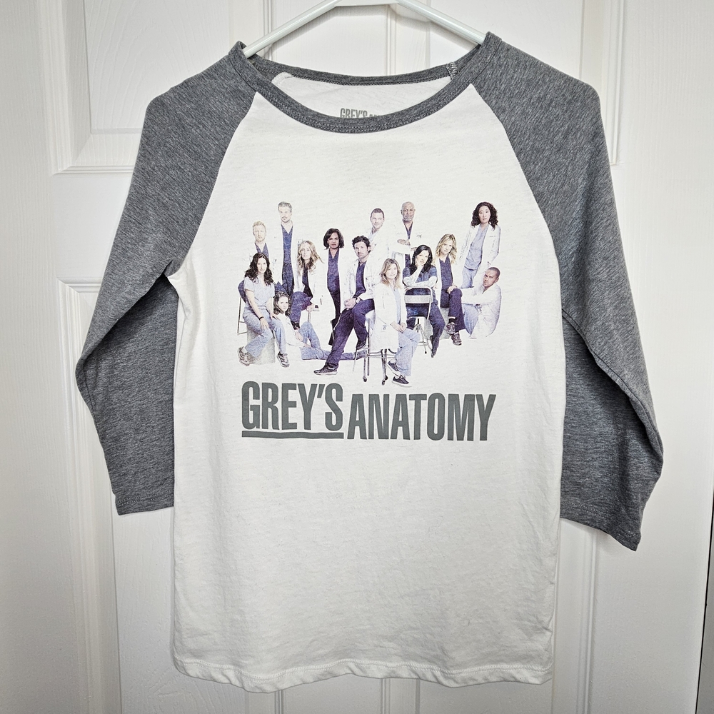 NWOT Grey's Anatomy Raglan Shirt 3/4 Sleeve Graphic Tee Cotton White Grey  XS